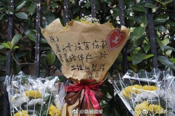 球员互换！记者：波尔图25岁右后卫若昂
